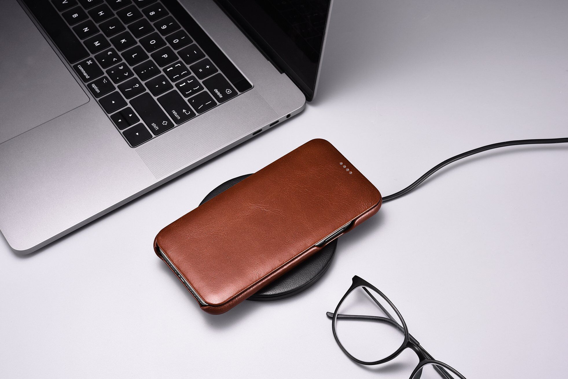 Icarer kožené flipové pouzdro pro iPhone 11 - kakaově hnědé