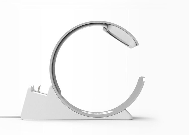 Elegantní hliníkový stojánek / dokovací stanice pro Apple Watch / iPhone - stříbrný