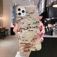 Kryt z měkkého plastu s maskáčovým vzorem pro iPhone 11 Pro - hnědý