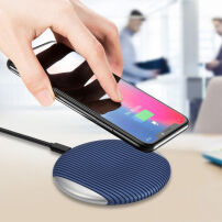 Bezdrátová QI nabíječka s neklouzavým povrchem pro Apple iPhone - modro / stříbrná