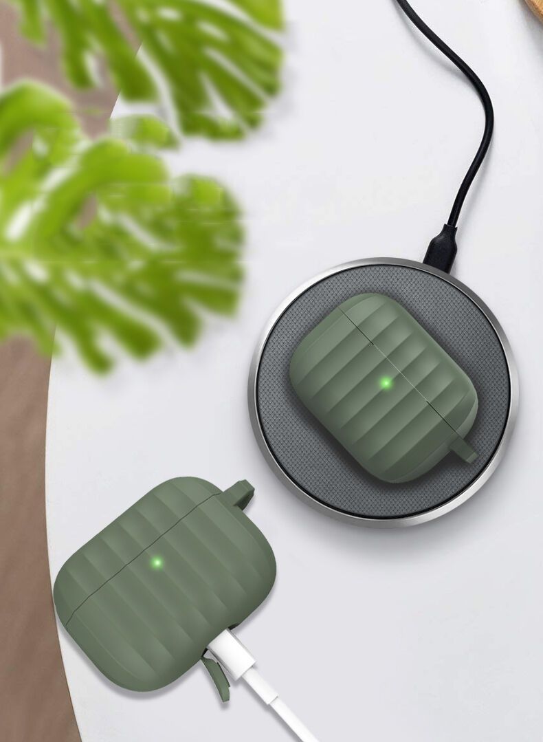 Silikonový obal s rýhovaným povrchem pro AirPods Pro - bílý