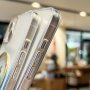 Transparentní kryt se vzorem vodových barev a MagSafe pro iPhone 14 Plus - červený