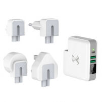 Nabíječka / powerbanka s výměnnými zástrčkami (AU / UK / US / EU) a bezdrátovým nabíjením - 6700mAh - bílá