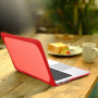 Nárazuvzdorný kryt s vyklápěcími nožičkami pro MacBook Air 11" (A1370 / A1465) - červený