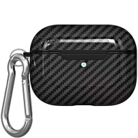 Obal se vzorem karbonových vláken a karabinou pro AirPods Pro - černý