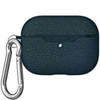 Obal s texturou kůže a karabinou pro AirPods Pro - petrolejový