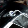 HOCO nabíječka do auta se dvěma USB porty + lightning konektor pro Apple iPhone / iPad / iPod - bílá
