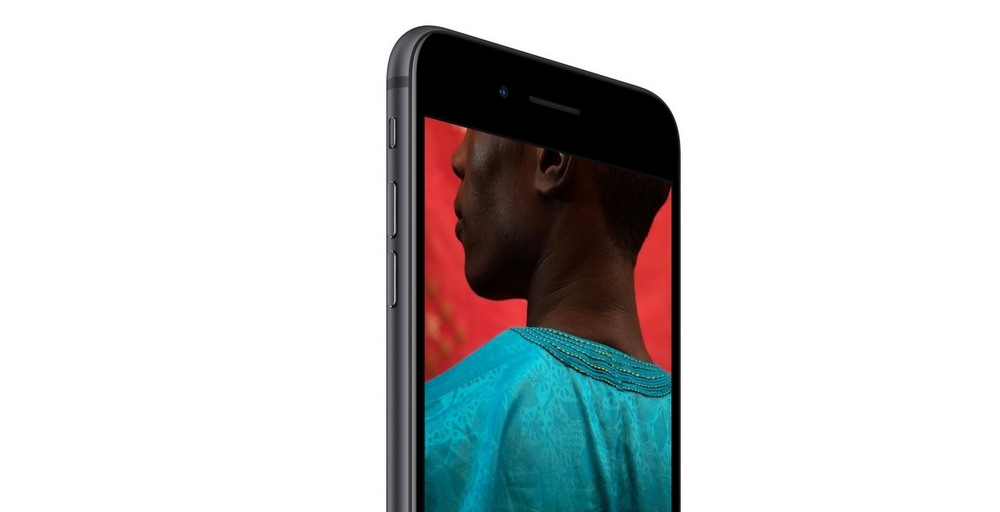 Verné zobrazenie farieb vďaka displeju s technológiou retina iPhone 8 - displej