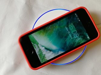 Nabíjejte bezdrátově i starší modely iPhonu