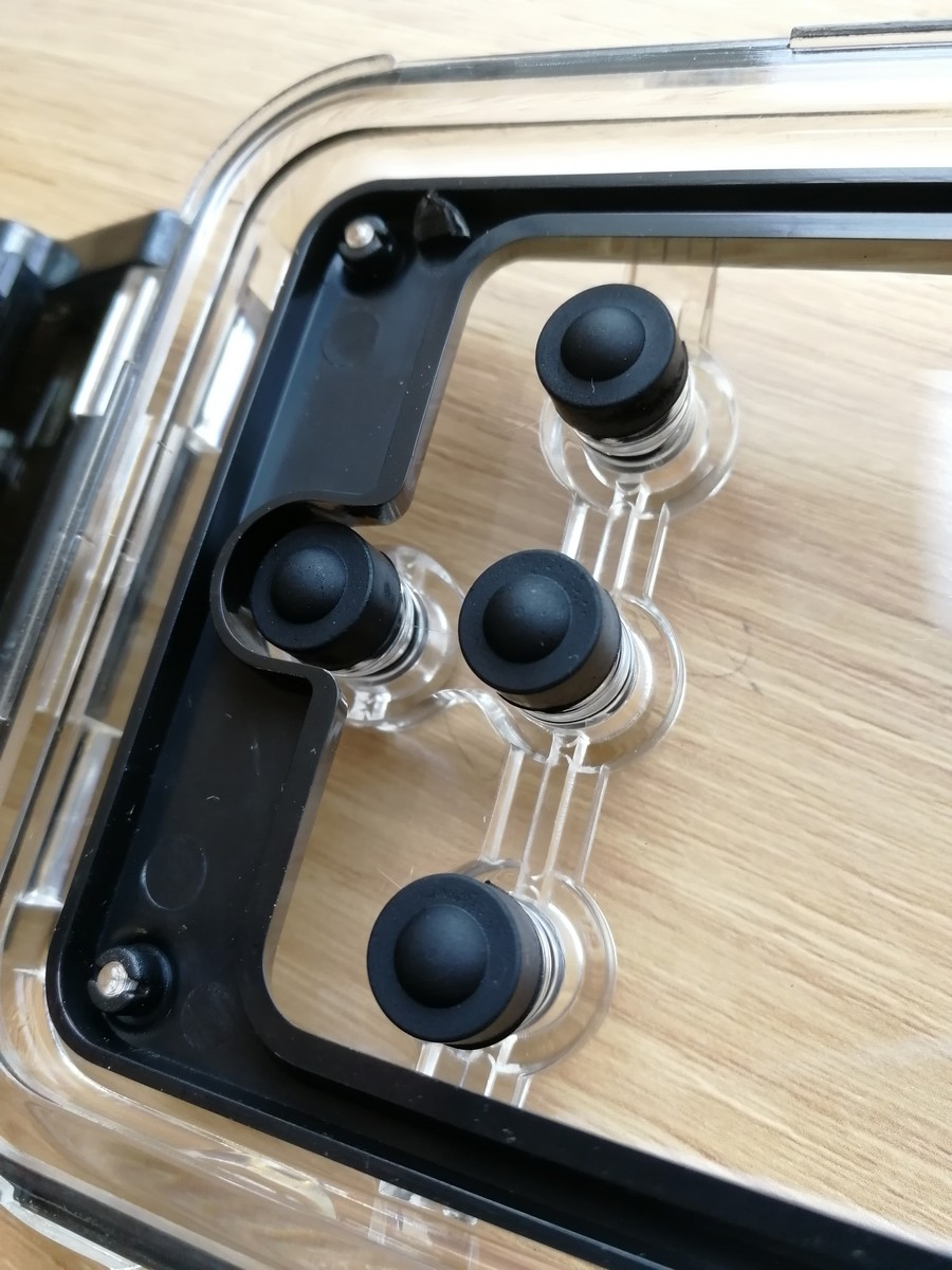 Vodotěsné pouzdro na iPhone 40m - recenze