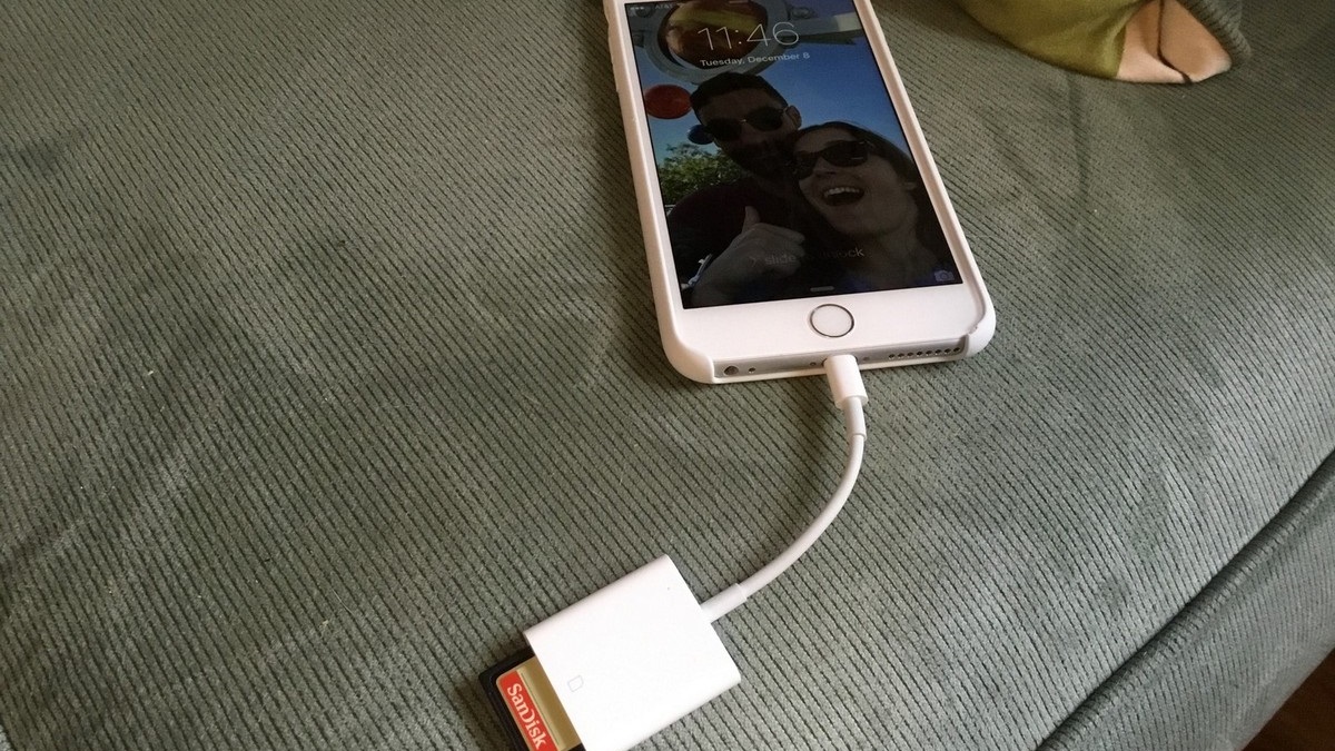 iPhone - čtečka paměťových karet