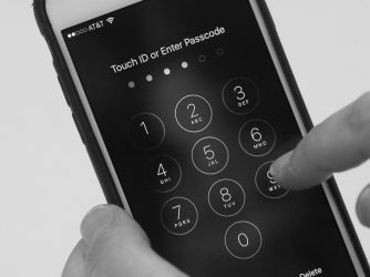 iPhone - jak zamknout fotky