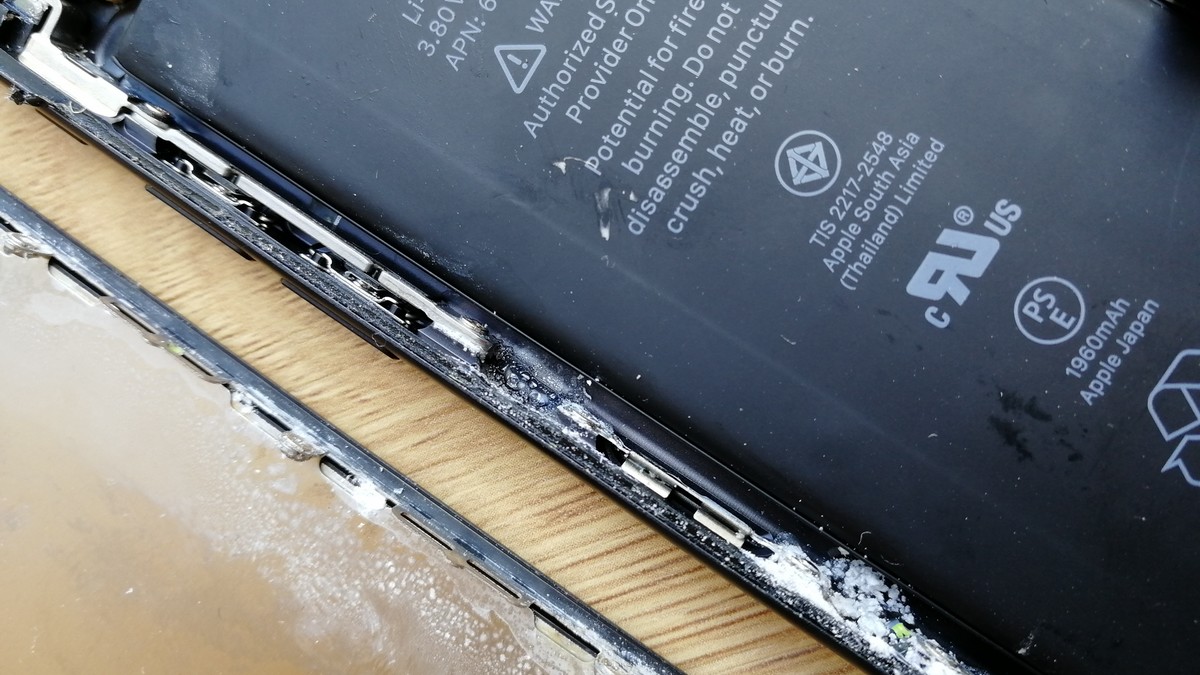 iPhone 7 - oxidace