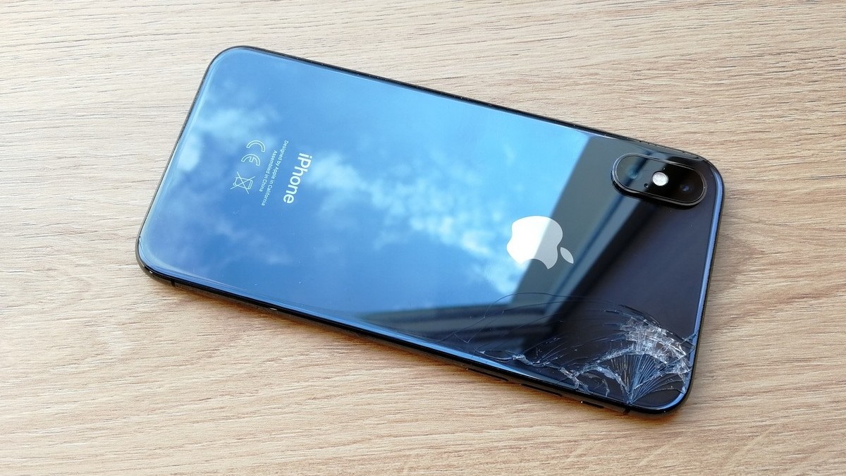 Prasklé sklo iPhonu X