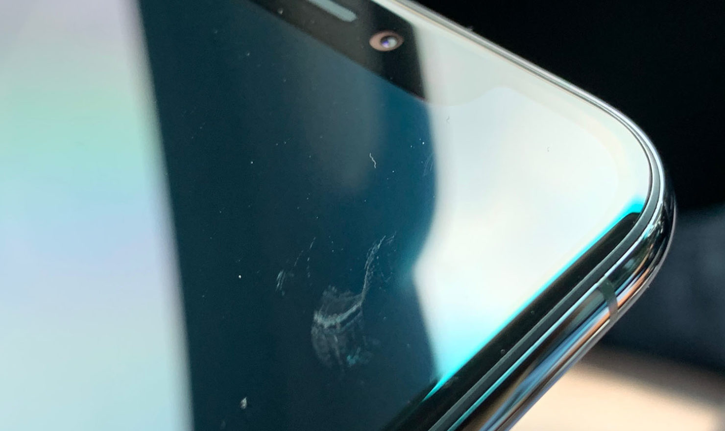 Problémy s&nbsp;iPhonem 11 a&nbsp;11 Pro jsou tady. Projevují se téměř okamžitě.