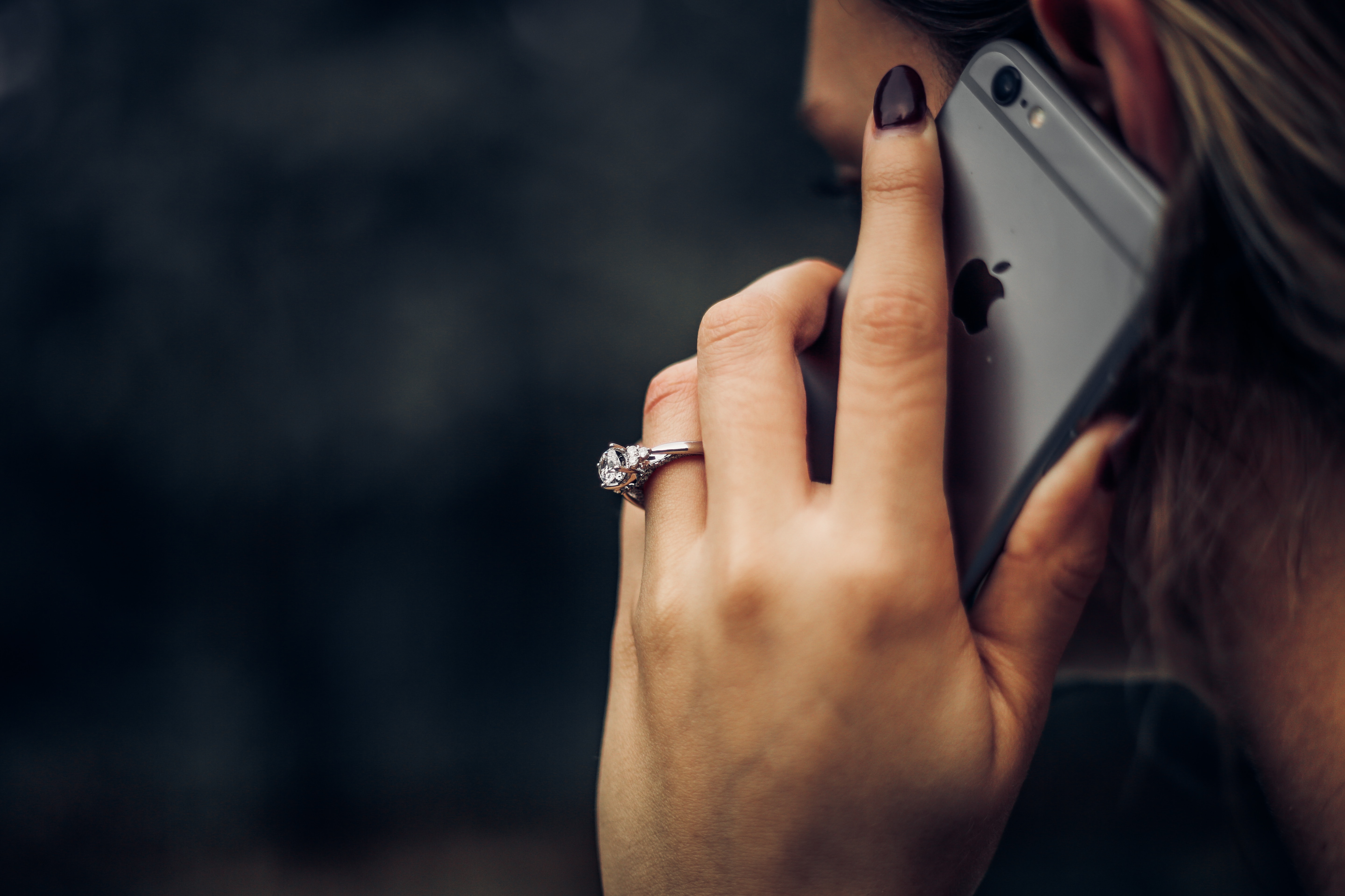 Výpadky telefonních hovorů na&nbsp;iPhonu s&nbsp;iOS 13.1.2