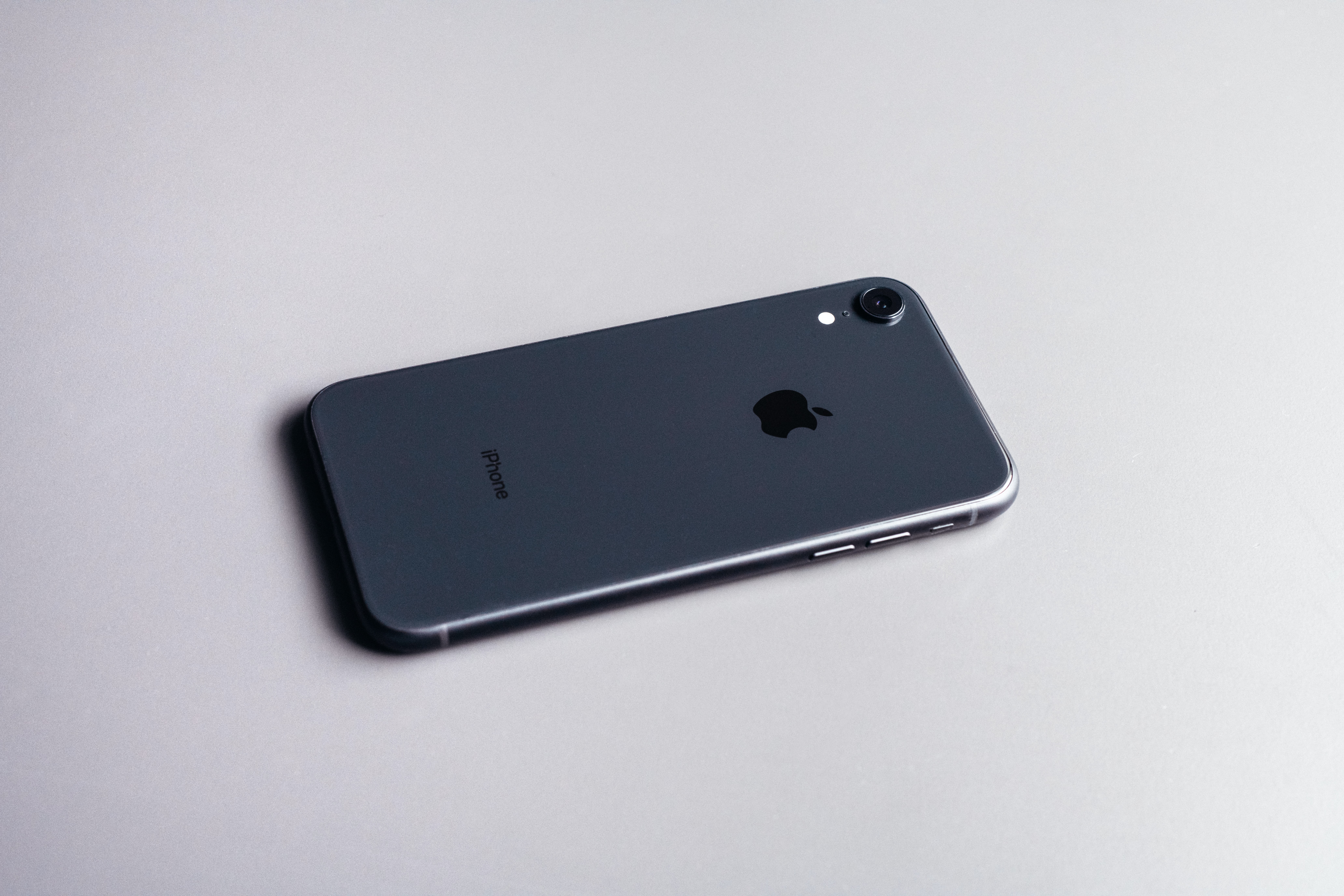 Soud kvůli iPhonu XR přináší Applu další problémy