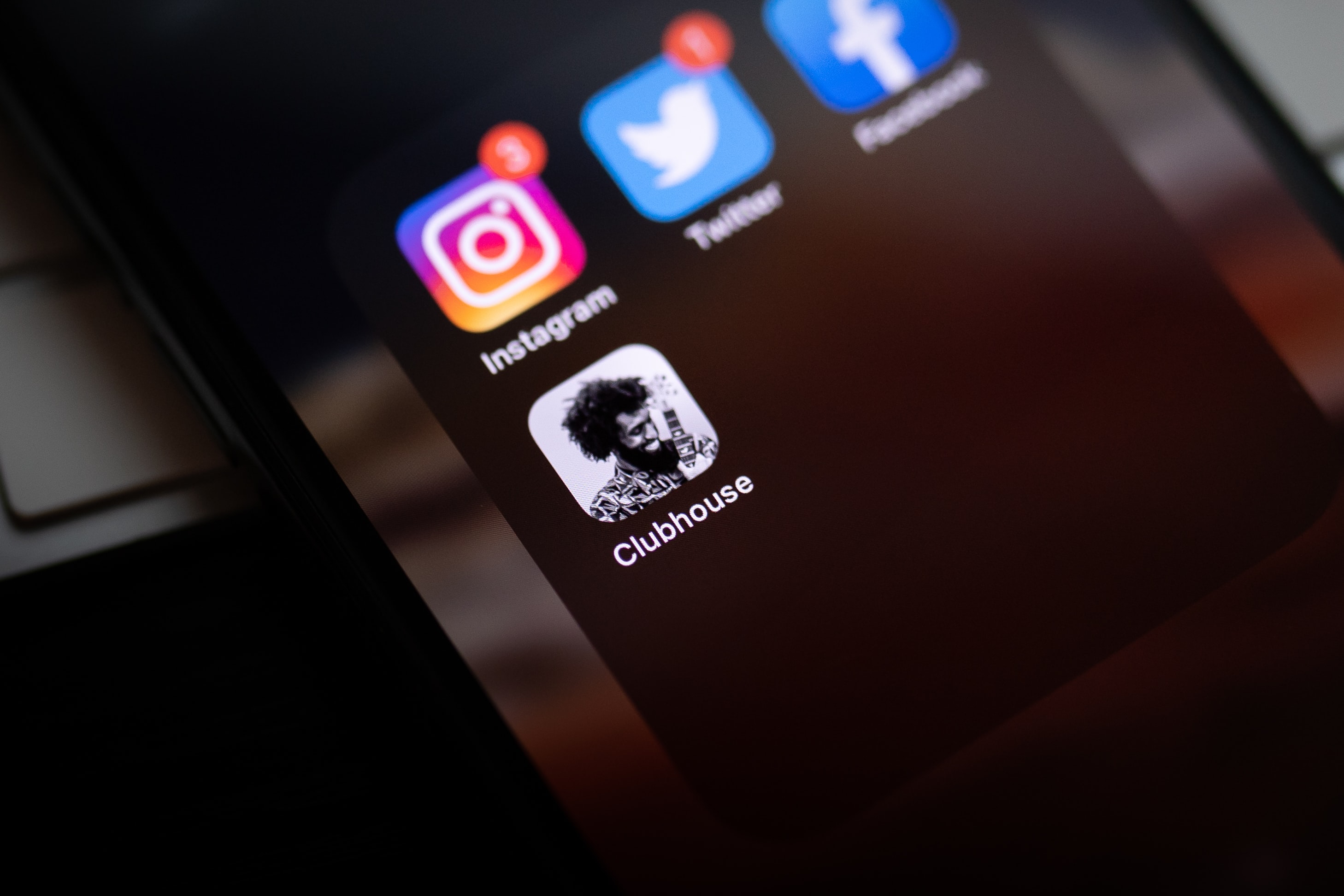 Clubhouse se stal nejstahovanější aplikací v App Store