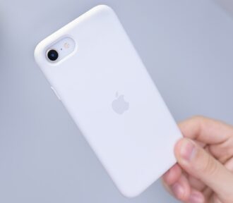 Příslušenství pro iPhone SE 2022, které lze zaměnit