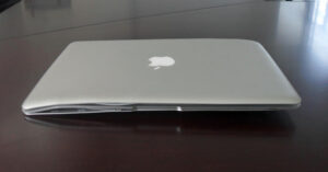 I takto může vypadat poškozený MacBook