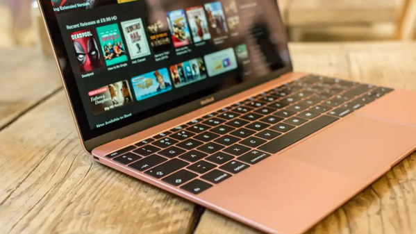 new_macbook_pink_lifestyle67.jpg.png New macbook pink lifestyle67 jpg