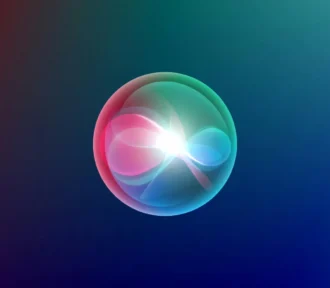 Apple jmenoval novou šéfku Siri: Podaří se mu udělat tuto hlasovou asistentku konečně použitelnou?
