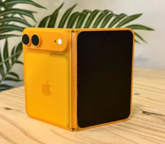 Skládací iPhone naživo? První makety odhalují, že&nbsp;Apple chystá něco opravdu zvláštního!